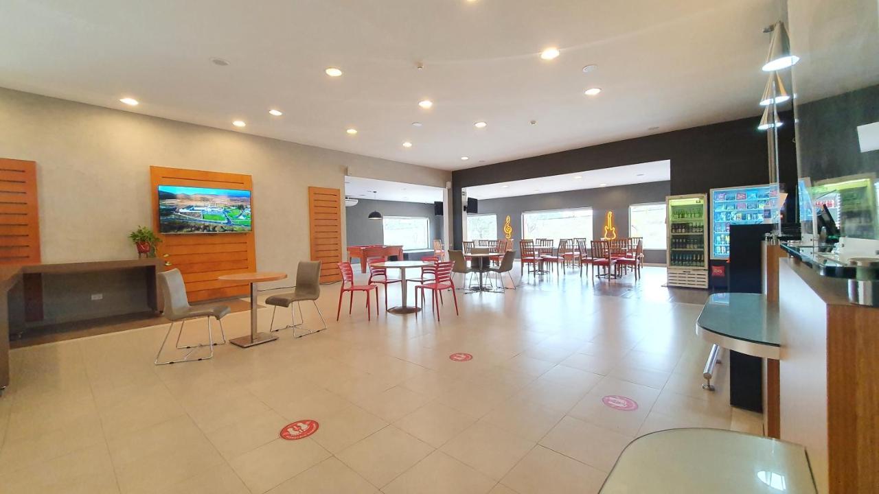 Ibis Manaus Distrito Industrial Exterior foto